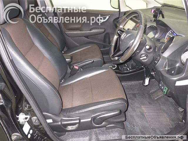 Универсал гибрид Honda Fit Shuttle кузов GP2 модификация Hybrid Smart Edition