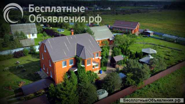 Дом с собственным прудом