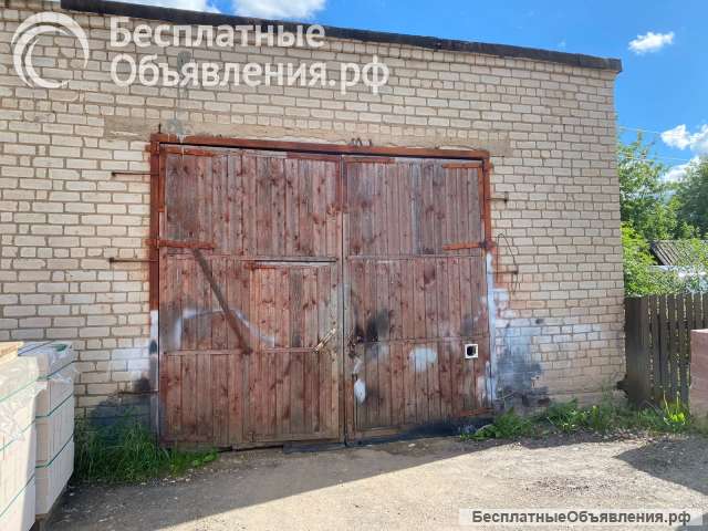 Нежилое помещение (наименование: помещение гаража) площадью 63.8 кв.м.