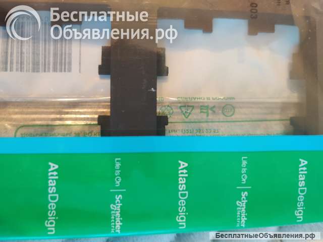 Рамка для розеток тройная, Schneider electric карбон