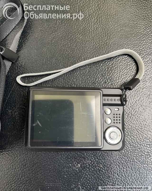 Новый малогабаритный цифровой фотоаппарат в футляре. (DC-5100).