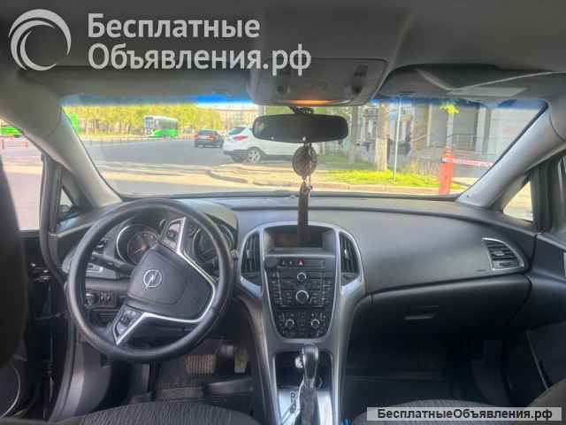 Опель астра j 2013 год 1.6 двс
