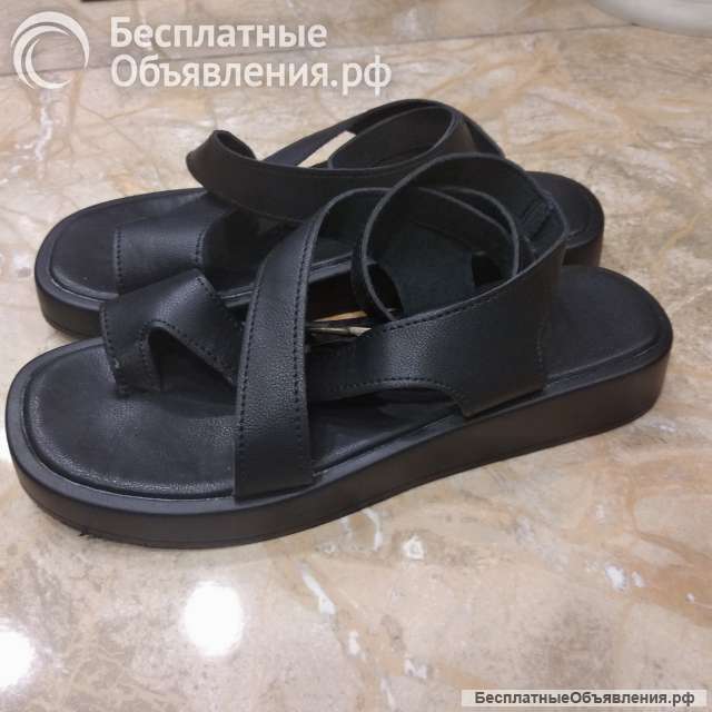 Босоножки новые