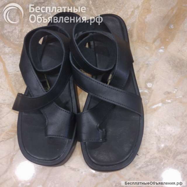 Босоножки новые