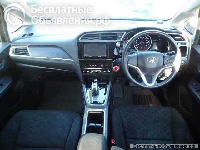 Универсал гибрид Honda Shuttle Hybrid кузов GP8 модификация Hybrid Honda Sensing гв 2018 4wd