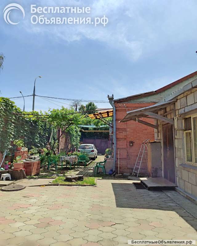 Часть дома в Центре 33м, участок 1,6сот. Хозяин. 2500т.р. Торг