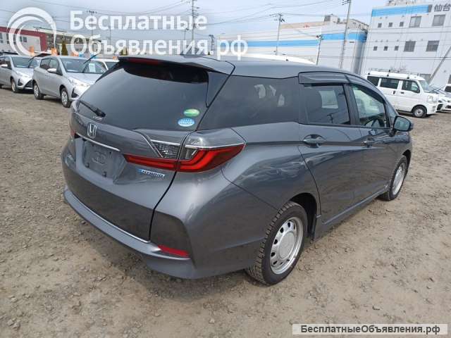 Универсал гибрид Honda Shuttle Hybrid кузов GP8 модификация Hybrid гв 2020 4wd