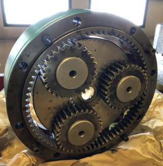 Редуктор поворота Brevini RPR3067DCT 126 IEC Италия