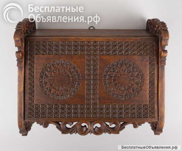 Старинная резная полка в Русском стиле. Богородская артель. Российская Империя, начало 1900-х гг.
