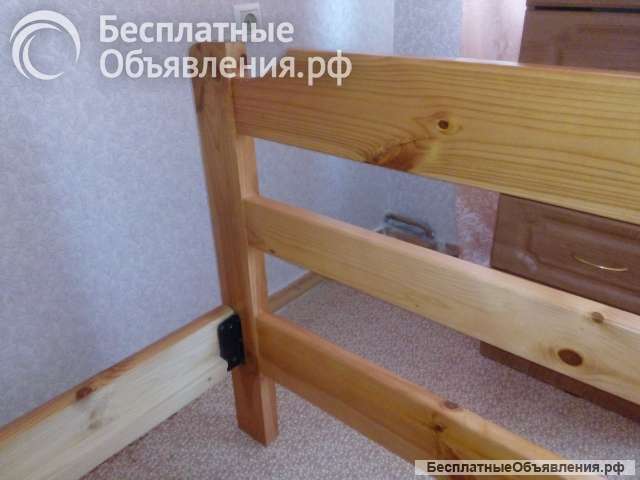 Кровать односпальная из массива сосны