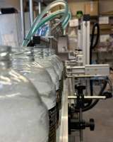 Аппарат для розлива в стеклянные бутылки