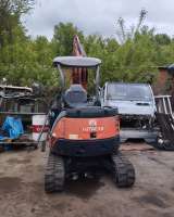 Гусеничный мини-экскаватор HITACHI ZX30U-3