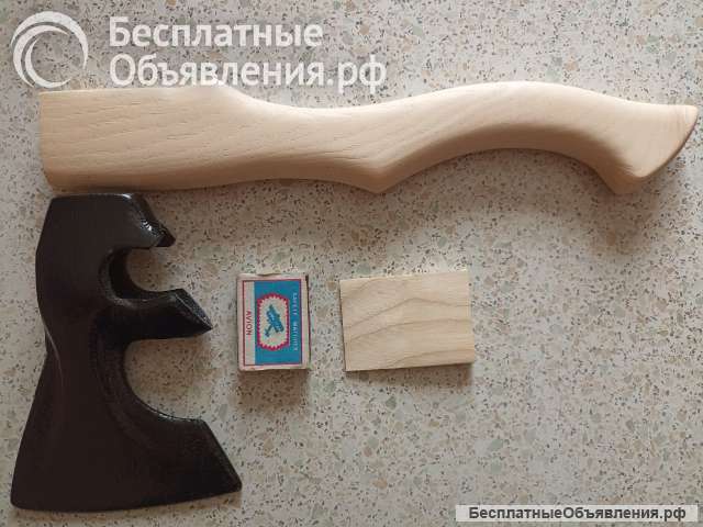 Универсальный топор с топорищем