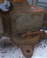 Тиски слесарные большие, поворотные