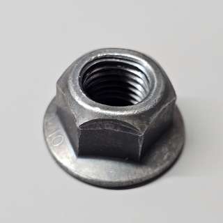 Гайка KOMATSU 3EC2437320 10599943