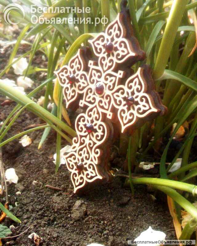 Крест в машину подвеска со стразами