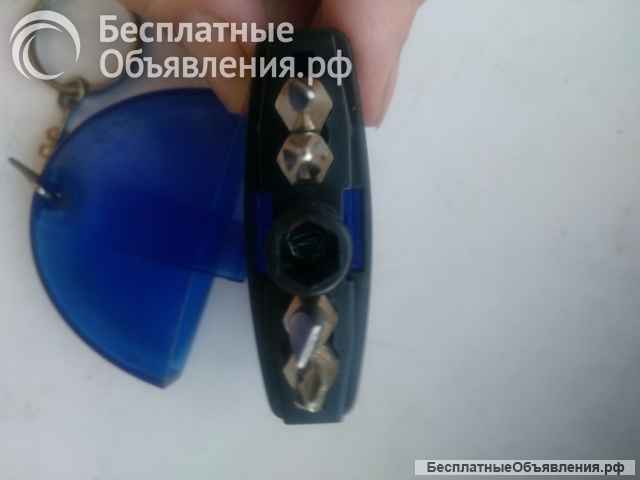 Брелок-мультитул с набором отверток
