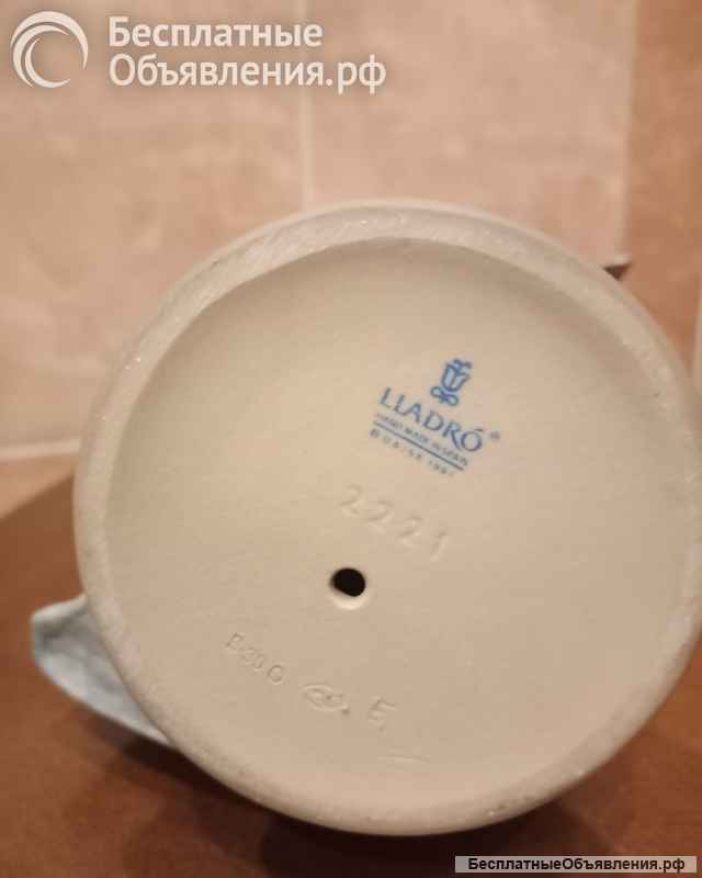 Статуэтка фарфоровая 31 см gres Весенняя красавица Lladro