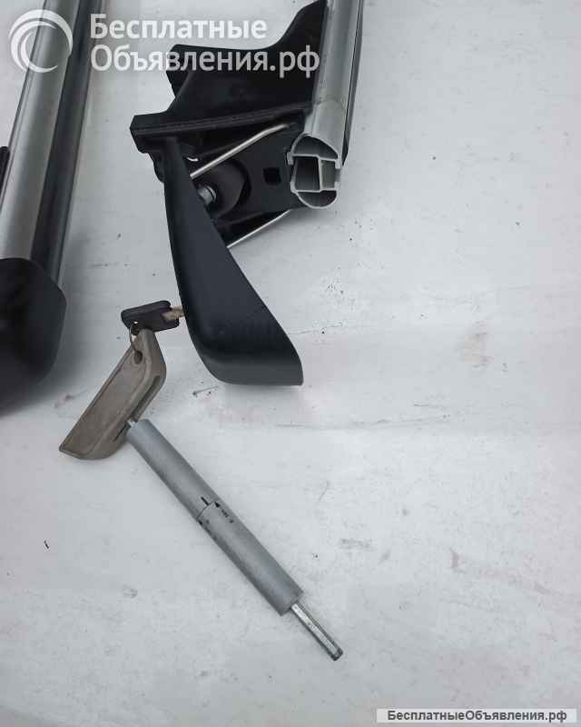 Дуги на багажник, поперечны штатные на крышу на опель оригинальные. Дуги, поперечны штатные