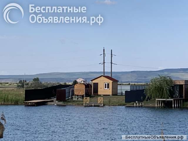 Дача на берегу озера