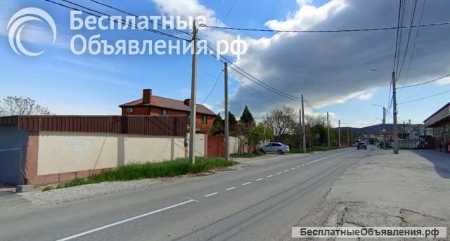 Участок 3 сотки. Хорош под коммерческую деятельность.