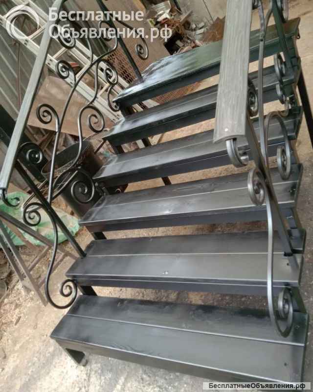 Уличное крыльцо для дома и дачи