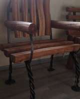 Кресло из массива сосны "Лапа медведя"