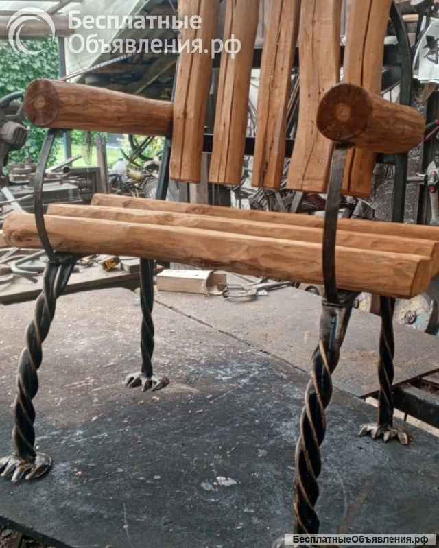 Кресло из массива сосны "Лапа медведя"