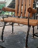 Кресло из массива сосны "Лапа медведя"