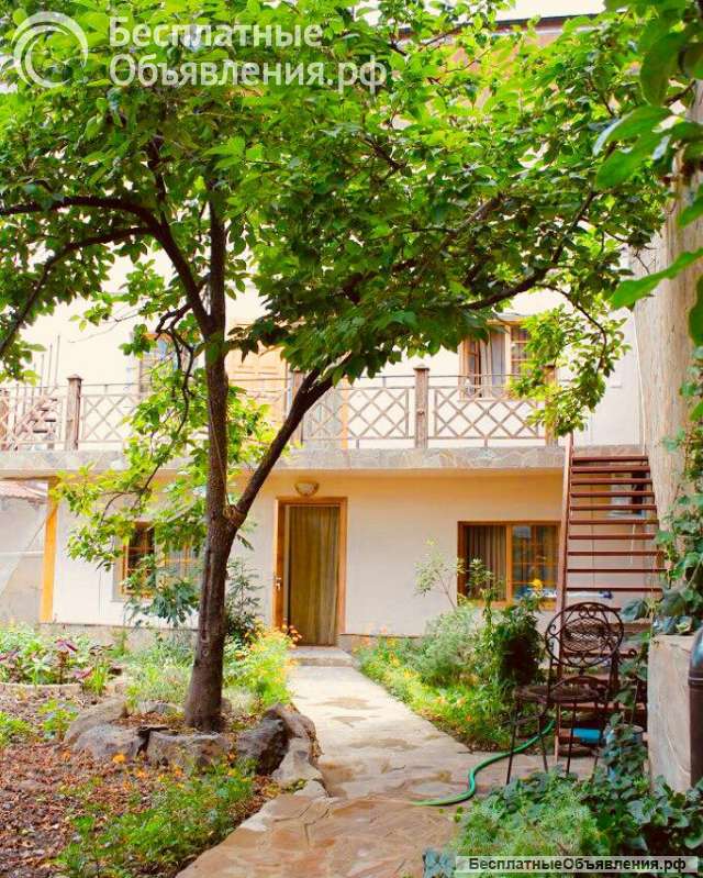 Аренда апартаментов в Ялте с бассейном