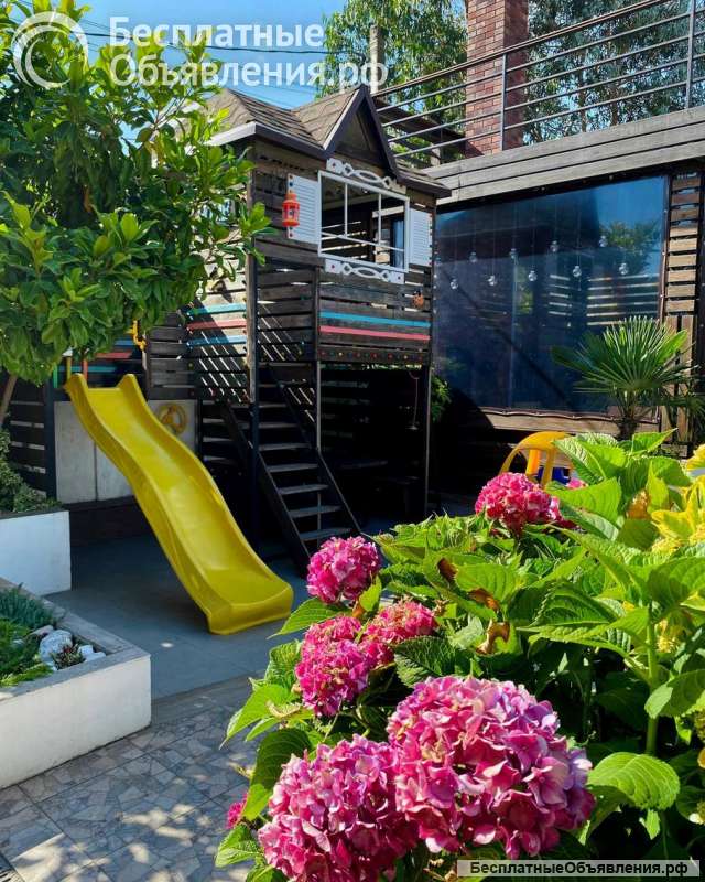 Апартаменты с теплым бассейном в самом центре Сириуса