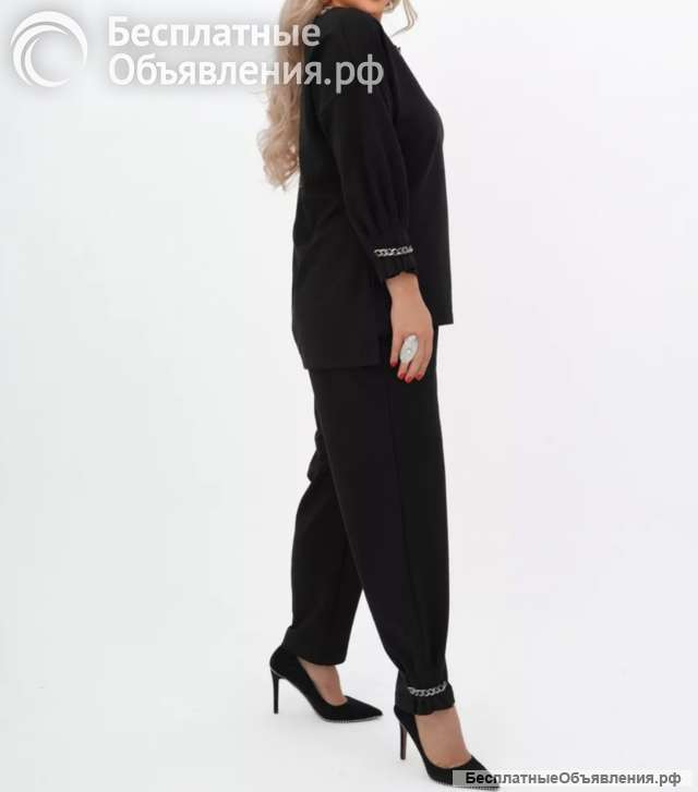 Костюм брючный женский 48р