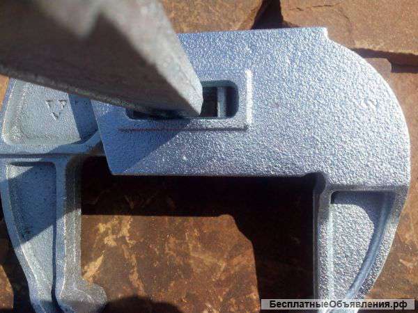 Клиновой замок для опалубки