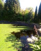 Два дома (один жилой 65 м кв в ПГТ Троицкое Чех ГО МО) на комнату от 25 кв центре Москвы