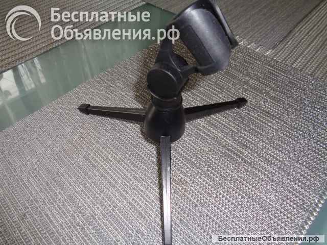 AKG SA 41/1 настольная микрофонная подставка