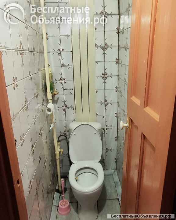 Комнату на Ломоносова, д. 9, в семейном блоке.