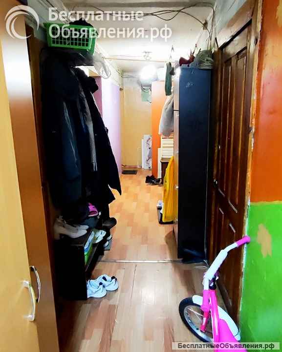 Комнату на Ломоносова, д. 9, в семейном блоке.