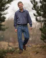 Мужчина, который любит музыку, юмор и путешествия, ищет свою половинку