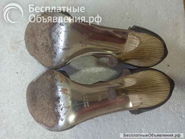 Босоножки женские на каблуке, кожаная, с брошью, Италия