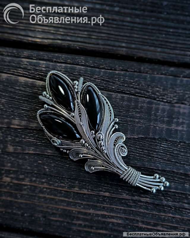 Редкая брошь с лечебным и магическим эффектом