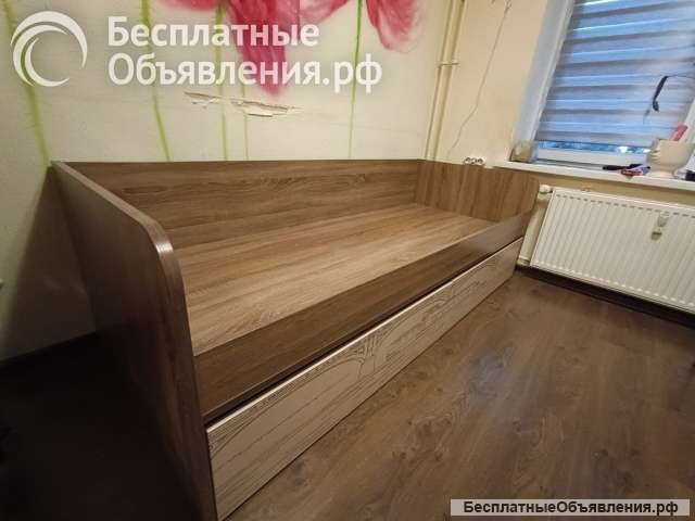 Кровать подростковая