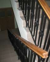 Поручни деревянные для лестниц и балконов