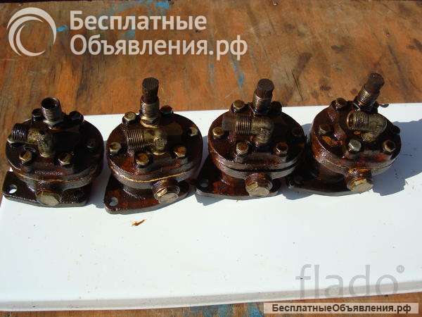 Насос ЯАЗ 204А топливный