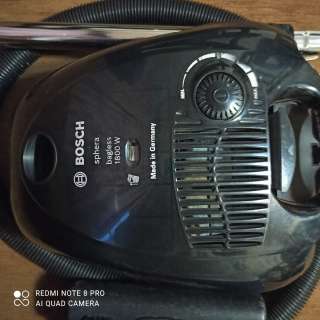 Пылесос БОШ, Германия, 1800 ват, 3года, контейнер, сухая, модель BSB 2884