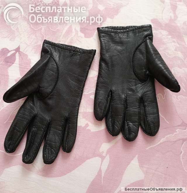 Перчатки кожаные, состояние - не носил. Размер 21-11 (23,5 см. на 10,5 см.)
