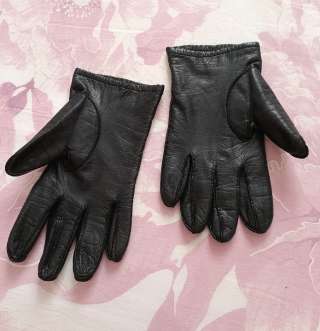 Перчатки кожаные, состояние - не носил. Размер 21-11 (23,5 см. на 10,5 см.)