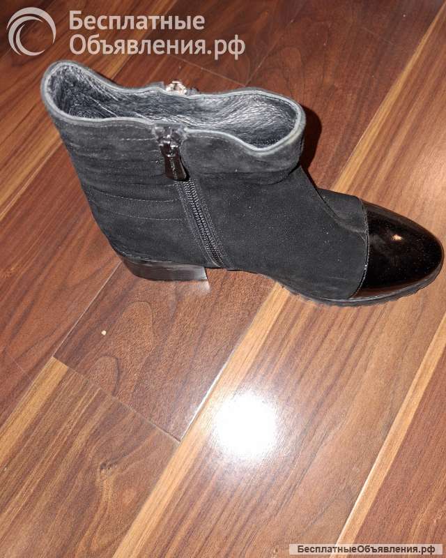 Женские ботинки