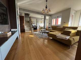 Четырёхкомнатная квартира, 100 м²