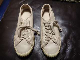 Кожаные турецкие белые кроссовки размер 38 в хорошем состоянии