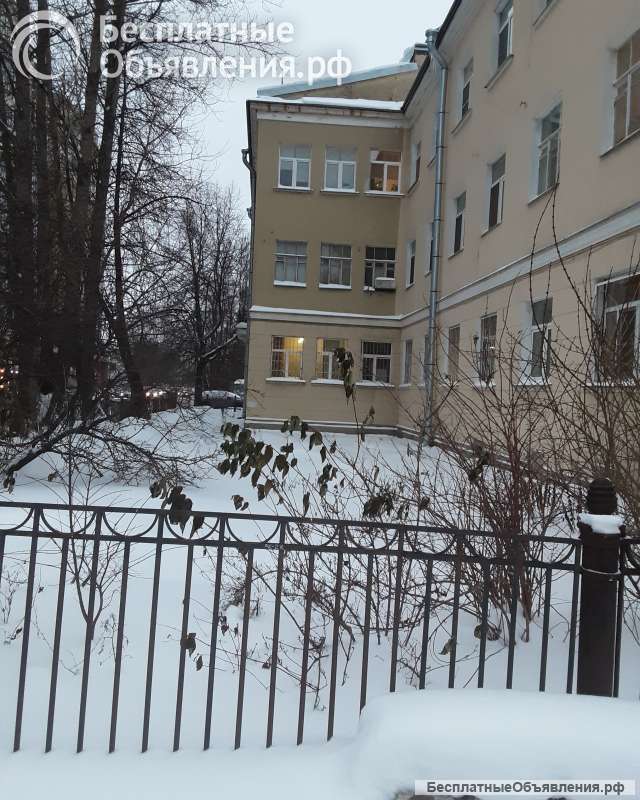 Помещение в центре рядом с двумя отелями